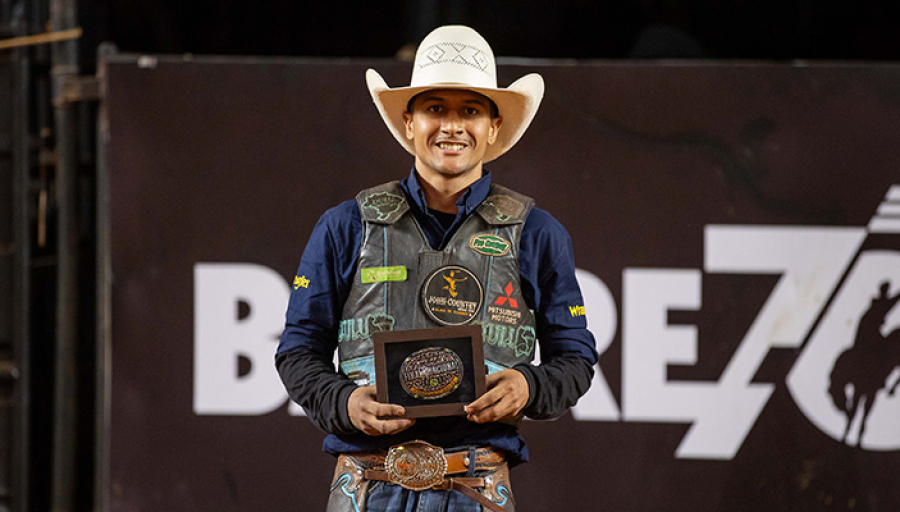 Jovem de Inocência (MS) conquista título nacional da PBR antes da grande final em Barretos