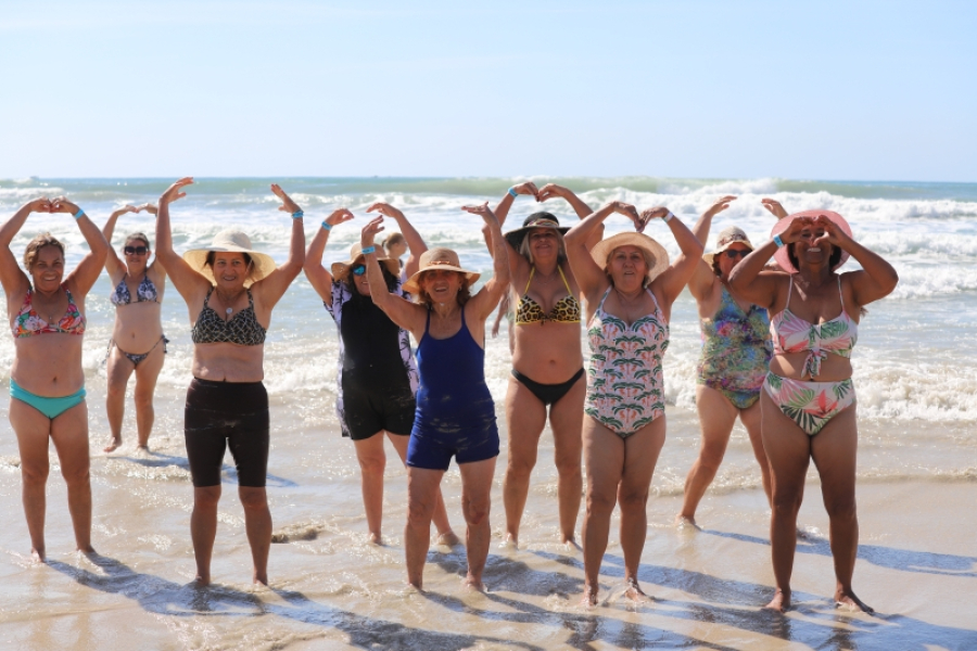 Inocência leva idosos ao mar pela primeira vez e emociona a comunidade