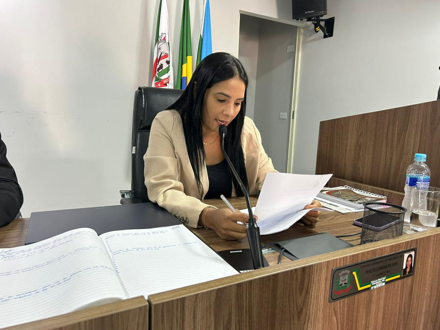 Vereadora Thalita Leandro reforça cobranças e apresenta novas indicações em defesa da população