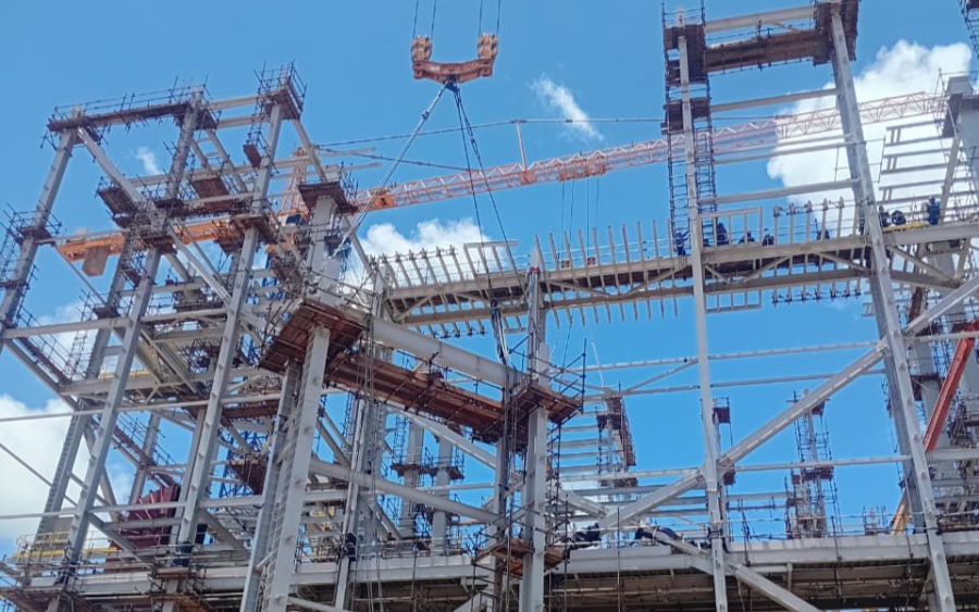 Arauco amplia equipe para 8 mil operários e acelera montagem eletromecânica