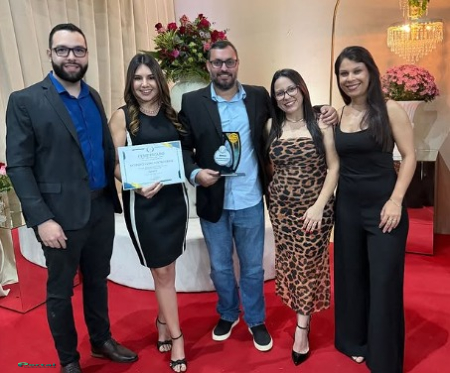 Luiz Fernando recebe dois reconhecimentos e vê agência Sicredi ser eleita a melhor de Inocência