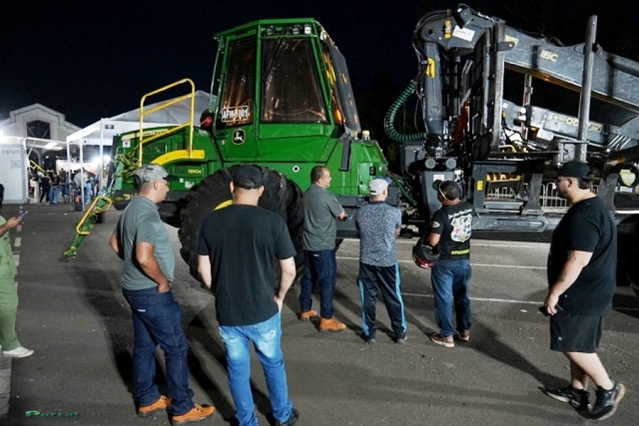 Arauco leva Feira de Profissões a Água Clara (MS) e encerra circuito regional 