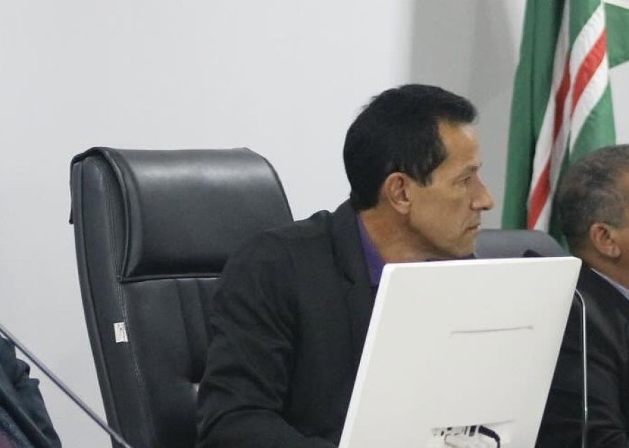 Vereador Valmes José apresenta indicações, cobra melhorias e reconhece trabalho de servidores durante sessão da Câmara