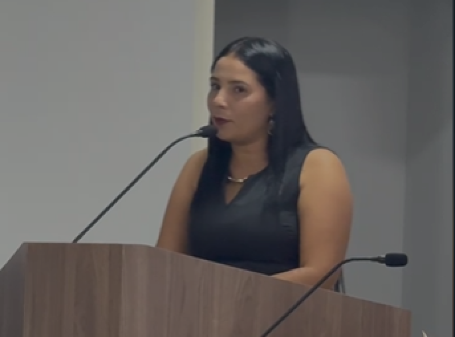 Vereadora Thalita Leandro solicita informações sobre andamento de programa habitacional em Inocência
