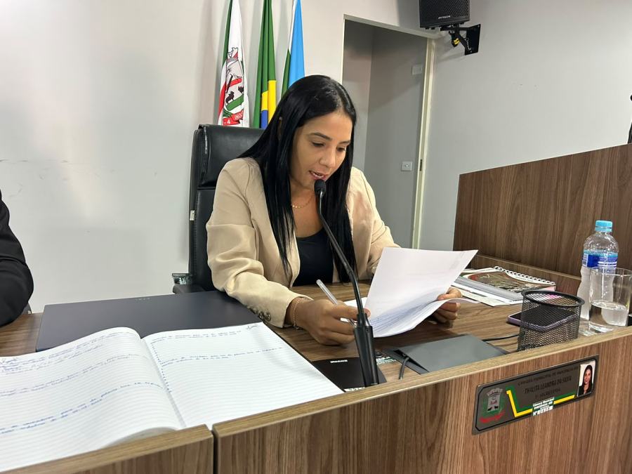 Vereadora Thalita Leandra cobra mais transparência no programa habitacional e apoio a famílias de baixa renda