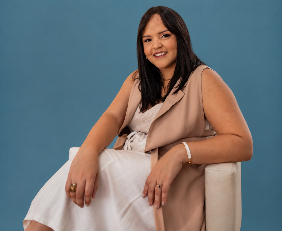 Psicóloga Monique Santos Aquino Costa passa a integrar a equipe da PSYMPLE