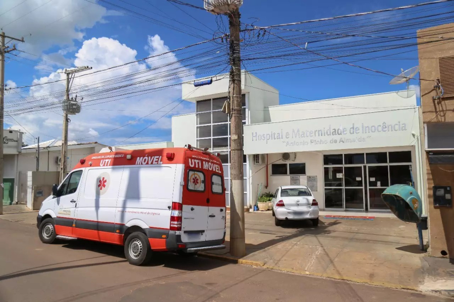 Homem entra em hospital, agride servidores e faz ameaças durante a madrugada em Inocência